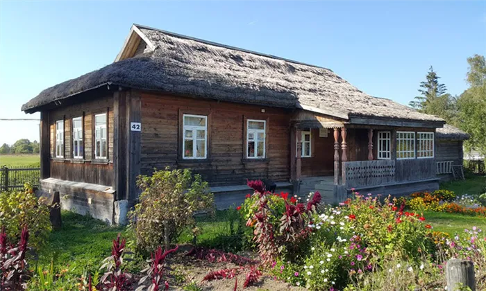 Дом Гагарина в деревне Крушино 