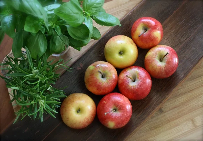 Сколько яблок можно съедать в день и, что будет, если есть их каждый день