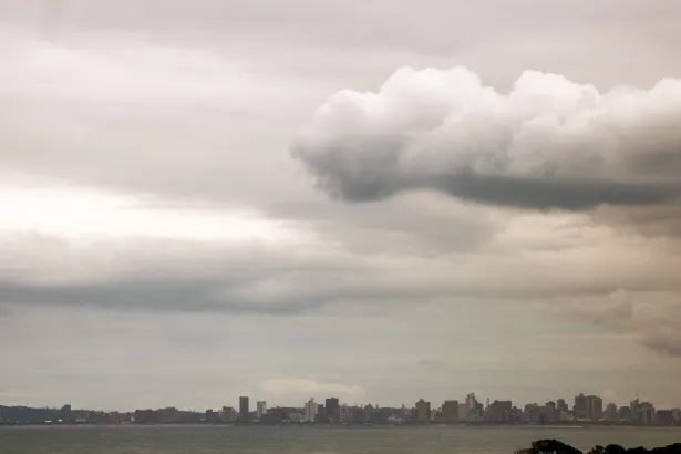 durban-skyline-on-a-cloudy-day.jpg