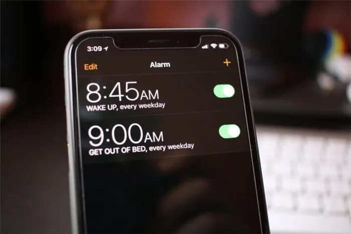На iPhone не работает будильник