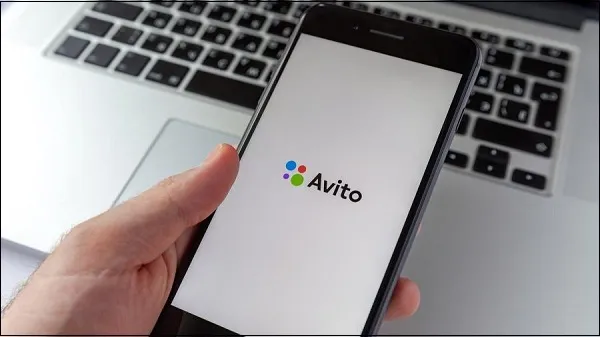 Приложение Avito на телефоне